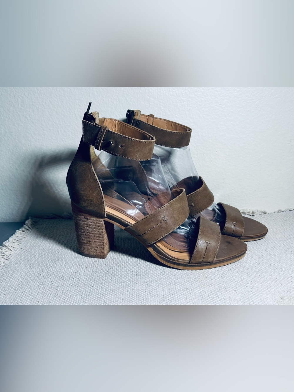 FRYE AND CO. Brown Suede Block Heel Ankle Strap Sandals
